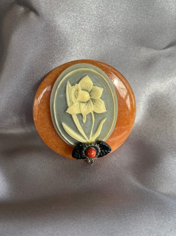 Joli Jewelry Ivory Rose Pin